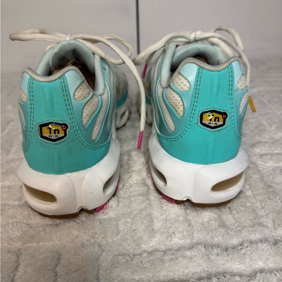 Nike Women’s Air Max Plus in Teal Twist - Picture 5 of 8